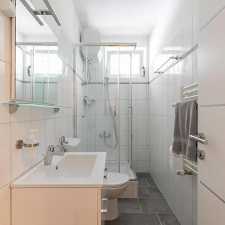 Tina Stinjan Apartment Pula