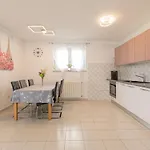 Tina Stinjan Apartmán Pula