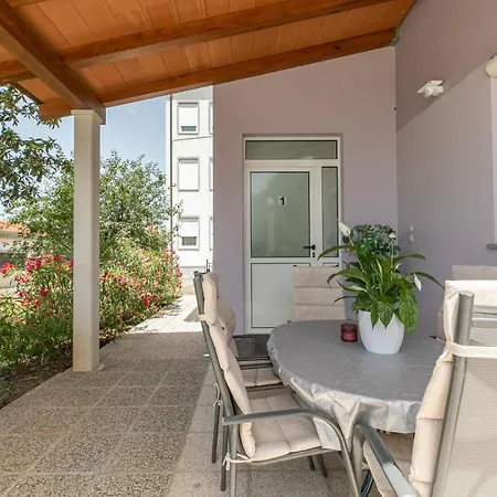 Tina Stinjan Apartmán Pula