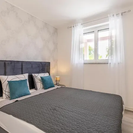 Tina Stinjan Apartmán