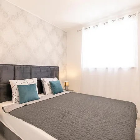 Tina Stinjan Apartmán