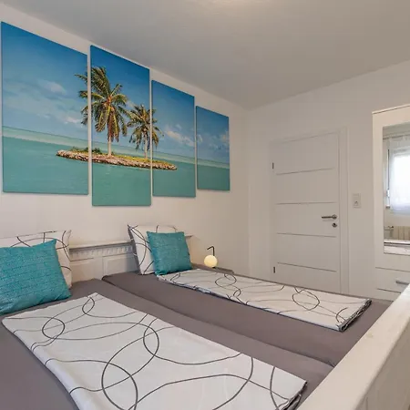 Tina Stinjan Apartament *