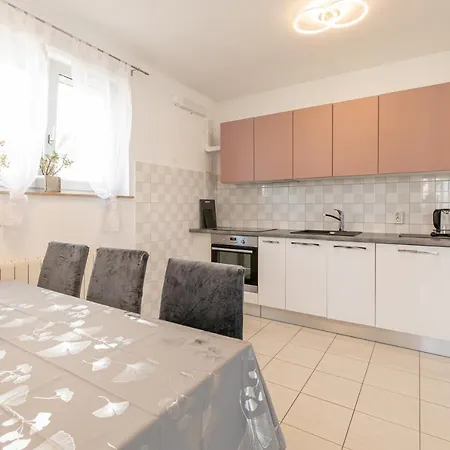 Tina Stinjan Apartmán Pula