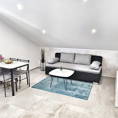 Apartmán Tina Stinjan Pula