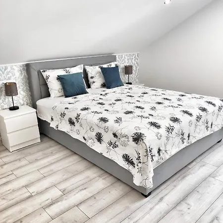 Tina Stinjan Apartment